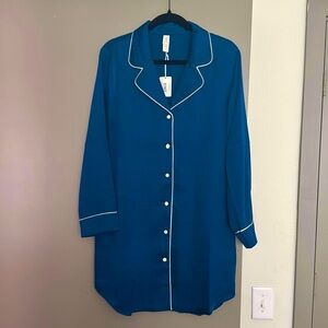 NWT SATIN BLUE WITH WHITE SLEEP SHIRT, S
